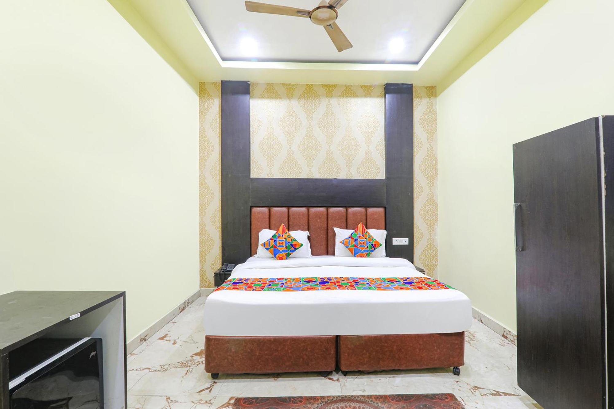 Fabexpress Gs Residency Hotel Varanasi Exterior photo